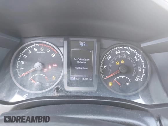 ✅ 2020 Toyota Tacoma SR • VIN: 5TFRX5GN2LX177453 • Lot: 43285689. Wystawiony na IAAI z przebiegiem 100 011 mil. Bezpłatny archiwum sprzedaży aukcyjnych z USA i szczegółowy raport historii pojazdu na DreamBid. Zdjęcie 7.