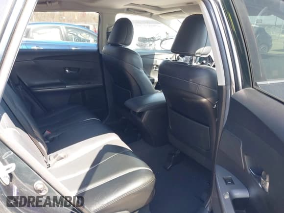 ✅ 2015 Toyota Venza XLE • VIN: 4T3BK3BB1FU117285 • Lot: 41995884. Wystawiony na IAAI z przebiegiem 106 237 mil. Bezpłatny archiwum sprzedaży aukcyjnych z USA i szczegółowy raport historii pojazdu na DreamBid. Zdjęcie 8.