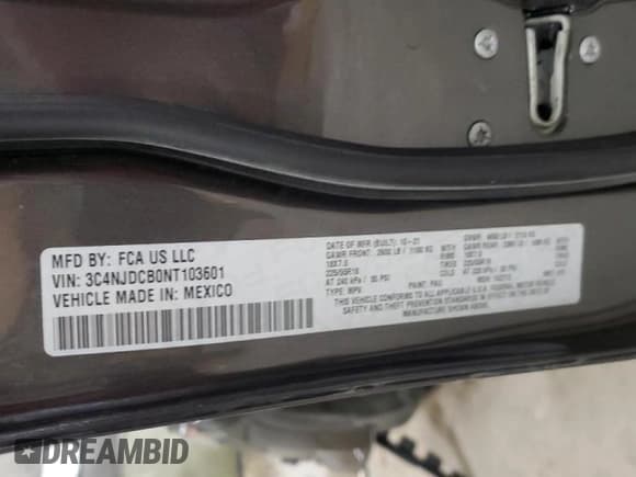 ✅ 2022 Jeep Compass High Altitude • VIN: 3C4NJDCB0NT103601 • Lot: 46914975. Wystawiony na Copart z przebiegiem 30 221 mil. Bezpłatny archiwum sprzedaży aukcyjnych z USA i szczegółowy raport historii pojazdu na DreamBid. Zdjęcie 13.