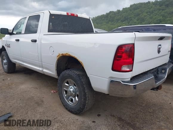 ✅ 2014 Ram 2500 Tradesman • VIN: 3C6UR5CL1EG110060 • Lot: 42469716. Wystawiony na IAAI z przebiegiem 193 698 mil. Bezpłatny archiwum sprzedaży aukcyjnych z USA i szczegółowy raport historii pojazdu na DreamBid. Zdjęcie 3.