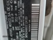 ✅ 2018 Kia Rio LX • VIN: 3KPA24AB8JE124189 • Lot: 89525785. Wystawiony na Copart z przebiegiem 36 636 mil. Bezpłatny archiwum sprzedaży aukcyjnych z USA i szczegółowy raport historii pojazdu na DreamBid. Zdjęcie 12.