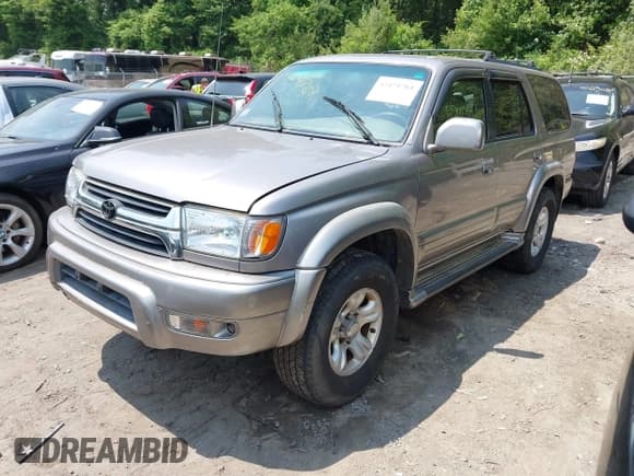 ✅ 2002 Toyota 4Runner Limited • VIN: JT3HN87R520367099 • Lot: 42471761. Listed on IAAI with 145,952 mi. Free auction sales archive from the USA and detailed vehicle history report at DreamBid. Image 2.