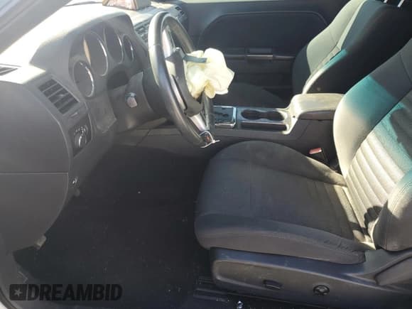 ✅ 2013 Dodge Challenger SXT • VIN: 2C3CDYAG4DH626006 • Lot: 81983624. Wystawiony na Copart z przebiegiem 143 925 mil. Bezpłatny archiwum sprzedaży aukcyjnych z USA i szczegółowy raport historii pojazdu na DreamBid. Zdjęcie 7.