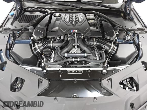 ✅ 2022 BMW M8 Competition • VIN: WBSGV0C09NCH48923 • Lot: 57902905. Wystawiony na Copart z przebiegiem 28 881 mil. Bezpłatny archiwum sprzedaży aukcyjnych z USA i szczegółowy raport historii pojazdu na DreamBid. Zdjęcie 11.