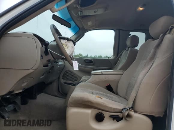 ✅ 2003 Ford F-150 XL • VIN: 1FTRX17213NB44096 • Lot: 85324585. Listed on Copart with 247,714 mi. Free auction sales archive from the USA and detailed vehicle history report at DreamBid. Image 7.