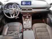 ✅ 2024 Mazda CX-5 S Preferred • VIN: JM3KFBCL8R0494069 • Лот: 85916975. Опубликован ранее на Copart с пробегом 14 101 миль. Бесплатный доступ к архиву аукционных продаж из США и подробный отчёт об истории автомобиля на DreamBid. Изображение 8.