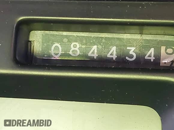 ✅ 1987 Chevrolet Corvette • VIN: 1G1YY2181H5108873 • Lot: 43511272. Wystawiony na IAAI z przebiegiem 84 434 mil. Bezpłatny archiwum sprzedaży aukcyjnych z USA i szczegółowy raport historii pojazdu na DreamBid. Zdjęcie 12.