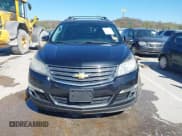 ✅ 2015 Chevrolet Traverse LT • VIN: 1GNKVHKD6FJ159205 • Lot: 41998736. Wystawiony na IAAI z przebiegiem Nie podano. Bezpłatny archiwum sprzedaży aukcyjnych z USA i szczegółowy raport historii pojazdu na DreamBid. Zdjęcie 12.