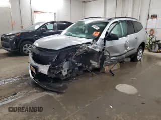✅ 2014 Chevrolet Traverse LS • VIN: 1GNKRFKD2EJ240340 • Lot: 69561564. Wystawiony na Copart z przebiegiem Nie podano. Bezpłatny archiwum sprzedaży aukcyjnych z USA i szczegółowy raport historii pojazdu na DreamBid. Zdjęcie 1.