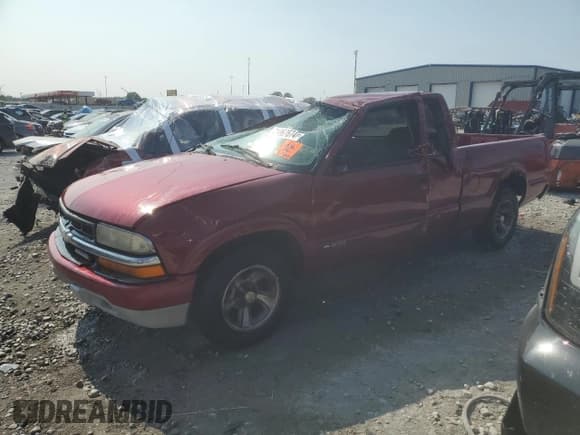 ✅ 2002 Chevrolet S-10 LS • VIN: 1GCCS19W428106654 • Лот: 71067674. Опубликован ранее на Copart с пробегом Не указан. Бесплатный доступ к архиву аукционных продаж из США и подробный отчёт об истории автомобиля на DreamBid. Изображение 1.