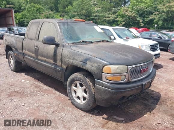✅ 2003 GMC Sierra Denali • VIN: 2GTFK69U931306619 • Lot: 42441809. Wystawiony na IAAI z przebiegiem 226 864 mil. Bezpłatny archiwum sprzedaży aukcyjnych z USA i szczegółowy raport historii pojazdu na DreamBid. Zdjęcie 1.