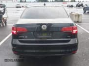 ✅ 2017 Volkswagen Jetta SE • VIN: 3VWDB7AJ8HM291980 • Lot: 43326603. Wystawiony na IAAI z przebiegiem 105 432 mil. Bezpłatny archiwum sprzedaży aukcyjnych z USA i szczegółowy raport historii pojazdu na DreamBid. Zdjęcie 17.