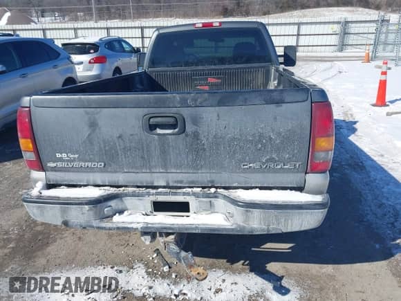 2000 Chevrolet Silverado 2500 с VIN 1GCGK24UXYE337355, выставлен на аукционе IAAI как лот 41631115 с пробегом 134 216 миль миль и . История ставок и продаж доступна на DreamBid. Изображение 16.