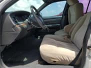 ✅ 2004 Ford Crown Victoria Standard • VIN: 2FAFP73WX4X118813 • Lot: 66515145. Wystawiony na Copart z przebiegiem 123 166 mil. Bezpłatny archiwum sprzedaży aukcyjnych z USA i szczegółowy raport historii pojazdu na DreamBid. Zdjęcie 7.