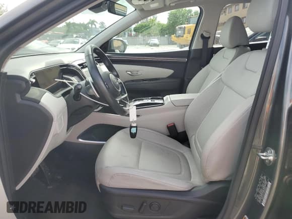 ✅ 2024 Hyundai Tucson SEL Convenience • VIN: KM8JCCD12RU182320 • Lot: 81629335. Wystawiony na Copart z przebiegiem 24 222 mil. Bezpłatny archiwum sprzedaży aukcyjnych z USA i szczegółowy raport historii pojazdu na DreamBid. Zdjęcie 7.