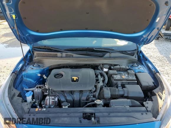 ✅ 2024 Kia Forte GT-Line • VIN: 3KPF54AD7RE715463 • Lot: 90470205. Listed on Copart with 23,681 mi. Free auction sales archive from the USA and detailed vehicle history report at DreamBid. Image 11.