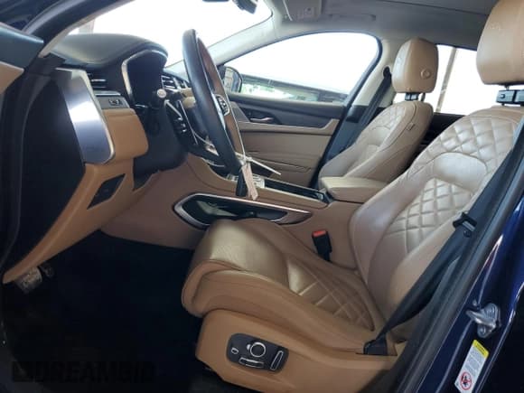 ✅ 2023 Jaguar F-Pace S • VIN: SADCJ2EX1PA709900 • Lot: 87285235. Wystawiony na Copart z przebiegiem 28 094 mil. Bezpłatny archiwum sprzedaży aukcyjnych z USA i szczegółowy raport historii pojazdu na DreamBid. Zdjęcie 7.