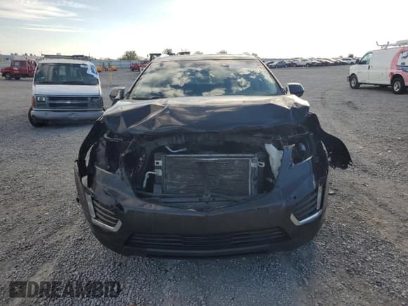 ✅ 2019 Cadillac XT5 Luxury FWD • VIN: 1GYKNCRS0KZ185532 • Лот: 84748825. Опубликован ранее на Copart с пробегом 73 083 миль. Бесплатный доступ к архиву аукционных продаж из США и подробный отчёт об истории автомобиля на DreamBid. Изображение 5.