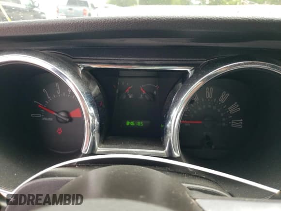 ✅ 2006 Ford Mustang Standard • VIN: 1ZVFT84N465105137 • Лот: 57485245. Опубликован ранее на Copart с пробегом 84 618 миль. Бесплатный доступ к архиву аукционных продаж из США и подробный отчёт об истории автомобиля на DreamBid. Изображение 9.