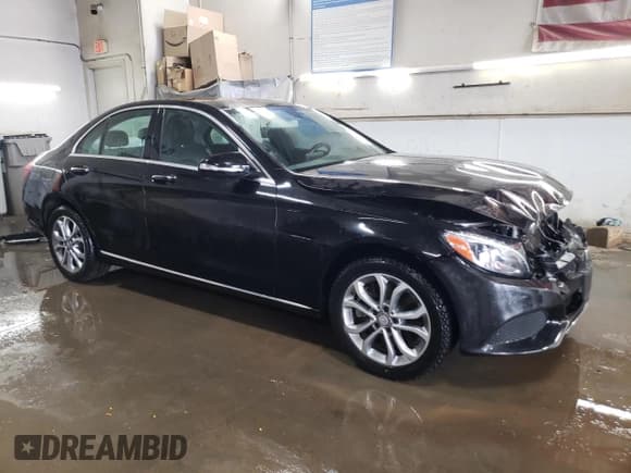 ✅ 2015 Mercedes-Benz C 300 • VIN: 55SWF4KB5FU003323 • Лот: 49585585. Опубликован ранее на Copart с пробегом 83 253 миль. Бесплатный доступ к архиву аукционных продаж из США и подробный отчёт об истории автомобиля на DreamBid. Изображение 4.