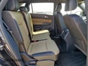 ✅ 2021 Volkswagen Atlas SE • VIN: 1V2JE2CA0MC236768 • Lot: 60675155. Listed on Copart with 48,800 mi. Free auction sales archive from the USA and detailed vehicle history report at DreamBid. Image 11.