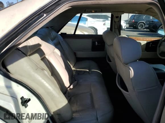 ✅ 1993 Cadillac Seville Touring STS • VIN: 1G6KY5295PU806142 • Lot: 80756984. Wystawiony na Copart z przebiegiem 88 438 mil. Bezpłatny archiwum sprzedaży aukcyjnych z USA i szczegółowy raport historii pojazdu na DreamBid. Zdjęcie 10.