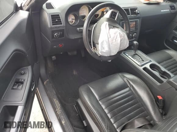 ✅ 2014 Dodge Challenger R/T Classic • VIN: 2C3CDYBT6EH115250 • Lot: 86962204. Wystawiony na Copart z przebiegiem 102 996 mil. Bezpłatny archiwum sprzedaży aukcyjnych z USA i szczegółowy raport historii pojazdu na DreamBid. Zdjęcie 8.