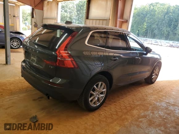 ✅ 2021 Volvo XC60 Momentum • VIN: YV4102RK7M1876050 • Lot: 70064555. Listed on Copart with 107,869 mi. Free auction sales archive from the USA and detailed vehicle history report at DreamBid. Image 3.