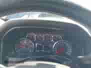 2018 Chevrolet Silverado 1500 LT z VIN 3GCUKREC4JG292008, wystawiony jako IAAI lot #43370209 z przebiegiem 96 545 mil mil oraz . Historia ofert i sprzedaży dostępna na DreamBid. Obrazek 7.