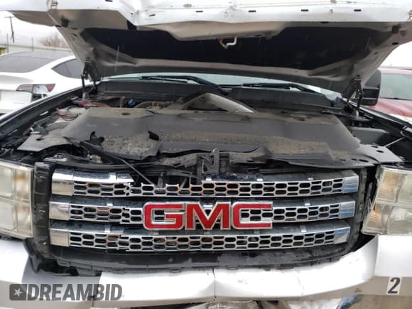 ✅ 2012 GMC Sierra 2500HD SLT • VIN: 1GT221E83CZ225200 • Lot: 41206854. Wystawiony na Copart z przebiegiem 121 863 mil. Bezpłatny archiwum sprzedaży aukcyjnych z USA i szczegółowy raport historii pojazdu na DreamBid. Zdjęcie 11.