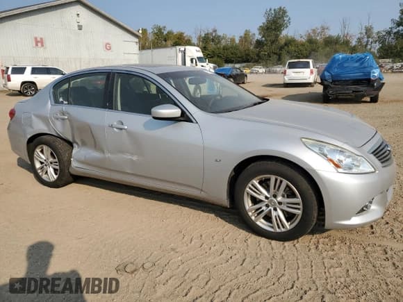 ✅ 2015 Infiniti Q40 • VIN: JN1CV6AR3FM523158 • Лот: 71269224. Опубликован ранее на Copart с пробегом 102 566 миль. Бесплатный доступ к архиву аукционных продаж из США и подробный отчёт об истории автомобиля на DreamBid. Изображение 4.