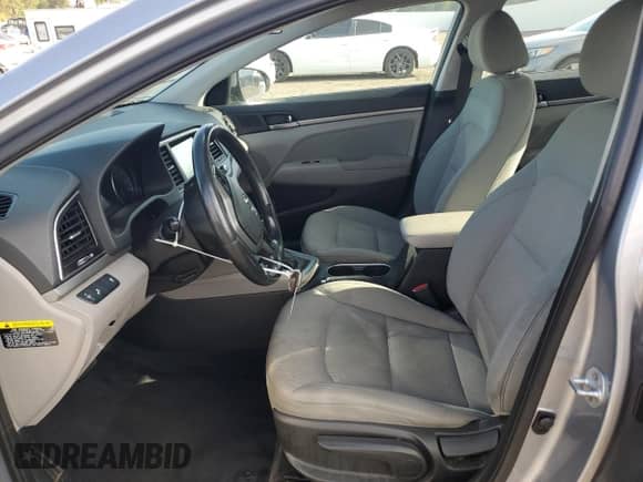 2017 Hyundai Elantra SE с VIN 5NPD84LF8HH065131, выставлен на аукционе Copart как лот 71258895 с пробегом 126 121 миль миль и Списание • Salvage title. История ставок и продаж доступна на DreamBid. Изображение 7.