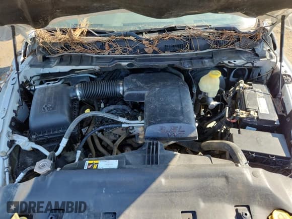 ✅ 2018 Ram 1500 Tradesman • VIN: 1C6RR6FG7JS347729 • Лот: 85091705. Опубликован ранее на Copart с пробегом 145 390 миль. Бесплатный доступ к архиву аукционных продаж из США и подробный отчёт об истории автомобиля на DreamBid. Изображение 11.