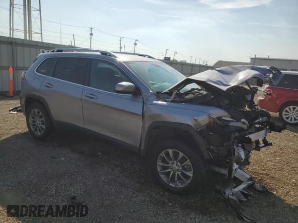 ✅ 2020 Jeep Cherokee Latitude Plus • VIN: 1C4PJMLB5LD555197 • Лот: 81184475. Опубликован ранее на Copart с пробегом 66 628 миль. Бесплатный доступ к архиву аукционных продаж из США и подробный отчёт об истории автомобиля на DreamBid. Изображение 4.