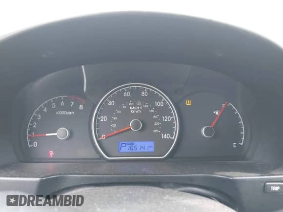 2010 Hyundai Elantra GLS z VIN KMHDU4AD4AU118945, wystawiony jako IAAI lot #43333009 z przebiegiem 185 141 mil mil oraz . Historia ofert i sprzedaży dostępna na DreamBid. Obrazek 15.