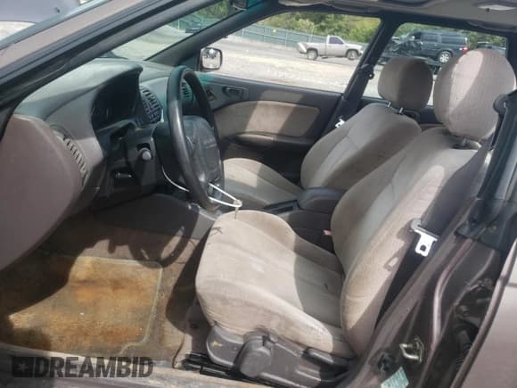 ✅ 1995 Subaru Legacy LS • VIN: 4S3BD6550S7237361 • Лот: 73516054. Опубликован ранее на Copart с пробегом 264 420 миль. Бесплатный доступ к архиву аукционных продаж из США и подробный отчёт об истории автомобиля на DreamBid. Изображение 7.