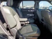 ✅ 2024 Ford Explorer Timberline • VIN: 1FMSK8JH5RGA34263 • Lot: 69872915. Wystawiony na Copart z przebiegiem 17 942 mil. Bezpłatny archiwum sprzedaży aukcyjnych z USA i szczegółowy raport historii pojazdu na DreamBid. Zdjęcie 11.