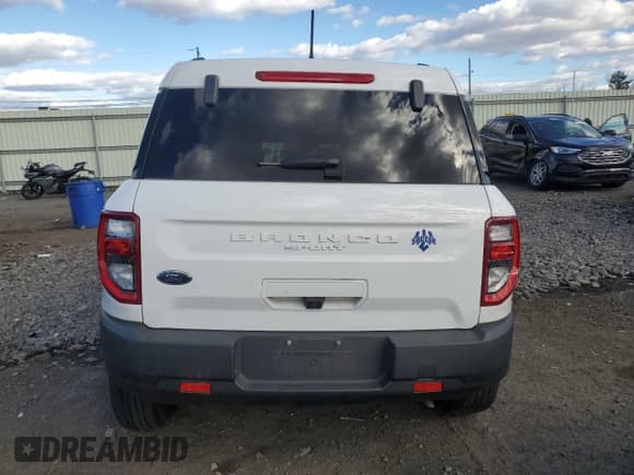 ✅ 2023 Ford Bronco Sport Big Bend • VIN: 3FMCR9B63PRD26549 • Lot: 91521605. Wystawiony na Copart z przebiegiem 19 343 mil. Bezpłatny archiwum sprzedaży aukcyjnych z USA i szczegółowy raport historii pojazdu na DreamBid. Zdjęcie 6.