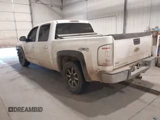 ✅ 2010 Chevrolet Silverado 1500 LTZ • VIN: 3GCRKTE32AG283200 • Lot: 43354402. Wystawiony na IAAI z przebiegiem 235 162 mil. Bezpłatny archiwum sprzedaży aukcyjnych z USA i szczegółowy raport historii pojazdu na DreamBid. Zdjęcie 3.