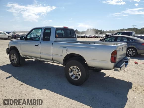 ✅ 2000 Toyota Tacoma PreRunner • VIN: 4TASM92N3YZ592104 • Lot: 69591285. Listed on Copart with 116,260 mi. Free auction sales archive from the USA and detailed vehicle history report at DreamBid. Image 2.