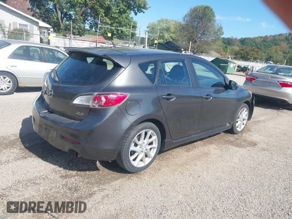✅ 2012 Mazda 3 S Touring • VIN: JM1BL1L68C1510035 • Lot: 43369044. Wystawiony na IAAI z przebiegiem 166 893 mil. Bezpłatny archiwum sprzedaży aukcyjnych z USA i szczegółowy raport historii pojazdu na DreamBid. Zdjęcie 4.