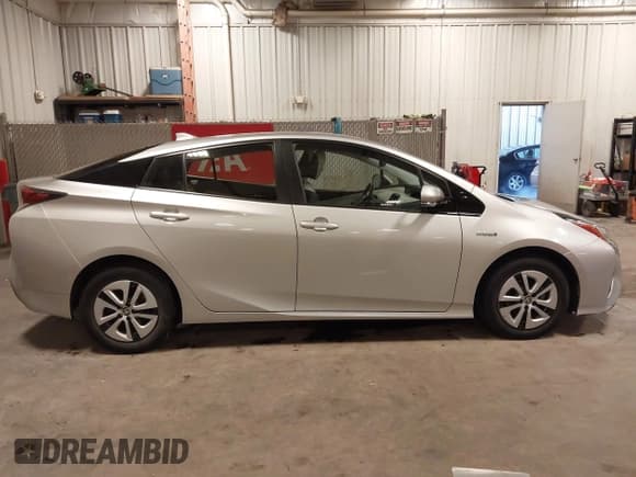 ✅ 2017 Toyota Prius Four • VIN: JTDKARFU2H3544692 • Лот: 43287097. Опубликован ранее на IAAI с пробегом 137 928 миль. Бесплатный доступ к архиву аукционных продаж из США и подробный отчёт об истории автомобиля на DreamBid. Изображение 13.