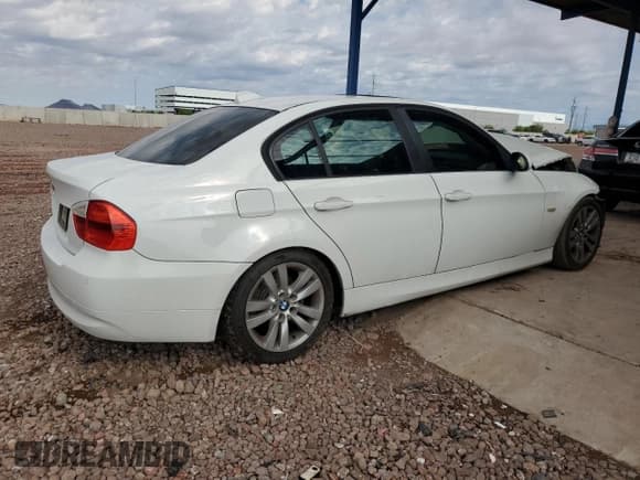 ✅ 2006 BMW 3 Series 325i • VIN: WBAVB17596NK40650 • Lot: 59617035. Wystawiony na Copart z przebiegiem Nie podano. Bezpłatny archiwum sprzedaży aukcyjnych z USA i szczegółowy raport historii pojazdu na DreamBid. Zdjęcie 3.