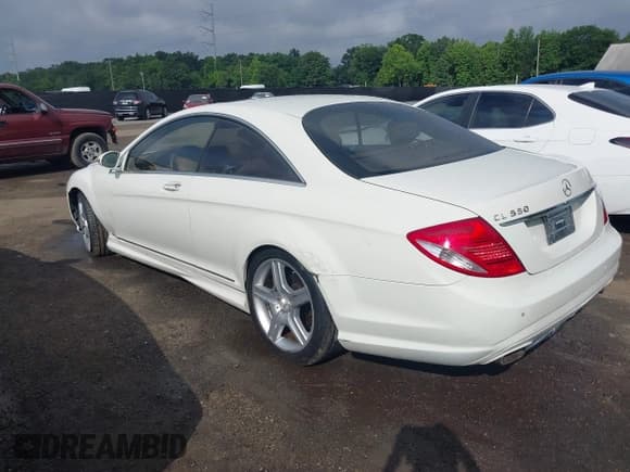 ✅ 2008 Mercedes-Benz CL 550 • VIN: WDDEJ71X08A018565 • Lot: 42528495. Wystawiony na IAAI z przebiegiem 191 647 mil. Bezpłatny archiwum sprzedaży aukcyjnych z USA i szczegółowy raport historii pojazdu na DreamBid. Zdjęcie 3.