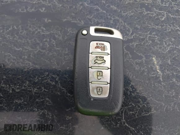 ✅ 2012 Hyundai Azera • VIN: KMHFH4JG8CA190548 • Лот: 42216730. Опубликован ранее на IAAI с пробегом 107 250 миль. Бесплатный доступ к архиву аукционных продаж из США и подробный отчёт об истории автомобиля на DreamBid. Изображение 11.