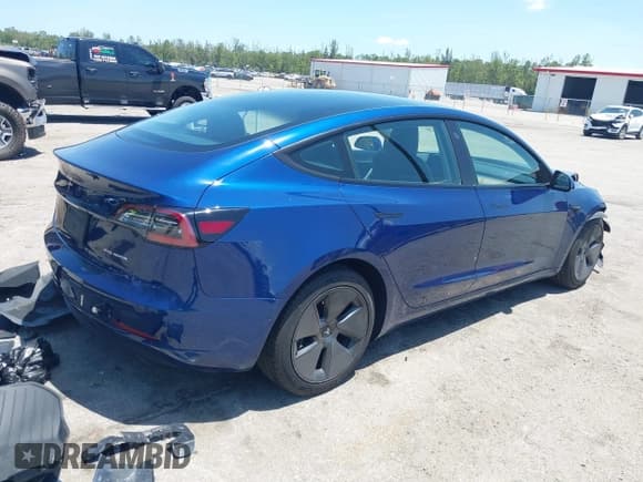 ✅ 2022 Tesla Model 3 Long Range • VIN: 5YJ3E1EB6NF106038 • Lot: 42214585. Wystawiony na IAAI z przebiegiem 40 667 mil. Bezpłatny archiwum sprzedaży aukcyjnych z USA i szczegółowy raport historii pojazdu na DreamBid. Zdjęcie 4.