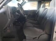 ✅ 2004 Chevrolet Silverado 2500HD LS • VIN: 1GCHK23U04F154508 • Lot: 90832305. Wystawiony na Copart z przebiegiem 275 940 mil. Bezpłatny archiwum sprzedaży aukcyjnych z USA i szczegółowy raport historii pojazdu na DreamBid. Zdjęcie 7.