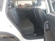 ✅ 2018 Volkswagen Tiguan SEL • VIN: 3VV2B7AX0JM073893 • Lot: 42963693. Wystawiony na IAAI z przebiegiem 74 429 mil. Bezpłatny archiwum sprzedaży aukcyjnych z USA i szczegółowy raport historii pojazdu na DreamBid. Zdjęcie 8.