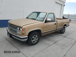 ✅ 1988 Chevrolet Silverado 1500 • VIN: 1GCDC14KXJZ133582 • Лот: 69158245. Опубликован ранее на Copart с пробегом 112 000 миль. Бесплатный доступ к архиву аукционных продаж из США и подробный отчёт об истории автомобиля на DreamBid. Изображение 1.