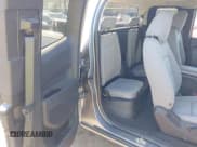 ✅ 2019 Chevrolet Colorado 2WD Work Truck • VIN: 1GCHSBEA6K1123485 • Lot: 41995652. Wystawiony na IAAI z przebiegiem 54 947 mil. Bezpłatny archiwum sprzedaży aukcyjnych z USA i szczegółowy raport historii pojazdu na DreamBid. Zdjęcie 8.